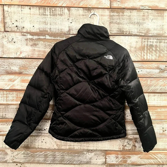 North face women's long sleeved winter coat XS - Picture 2 of 3
